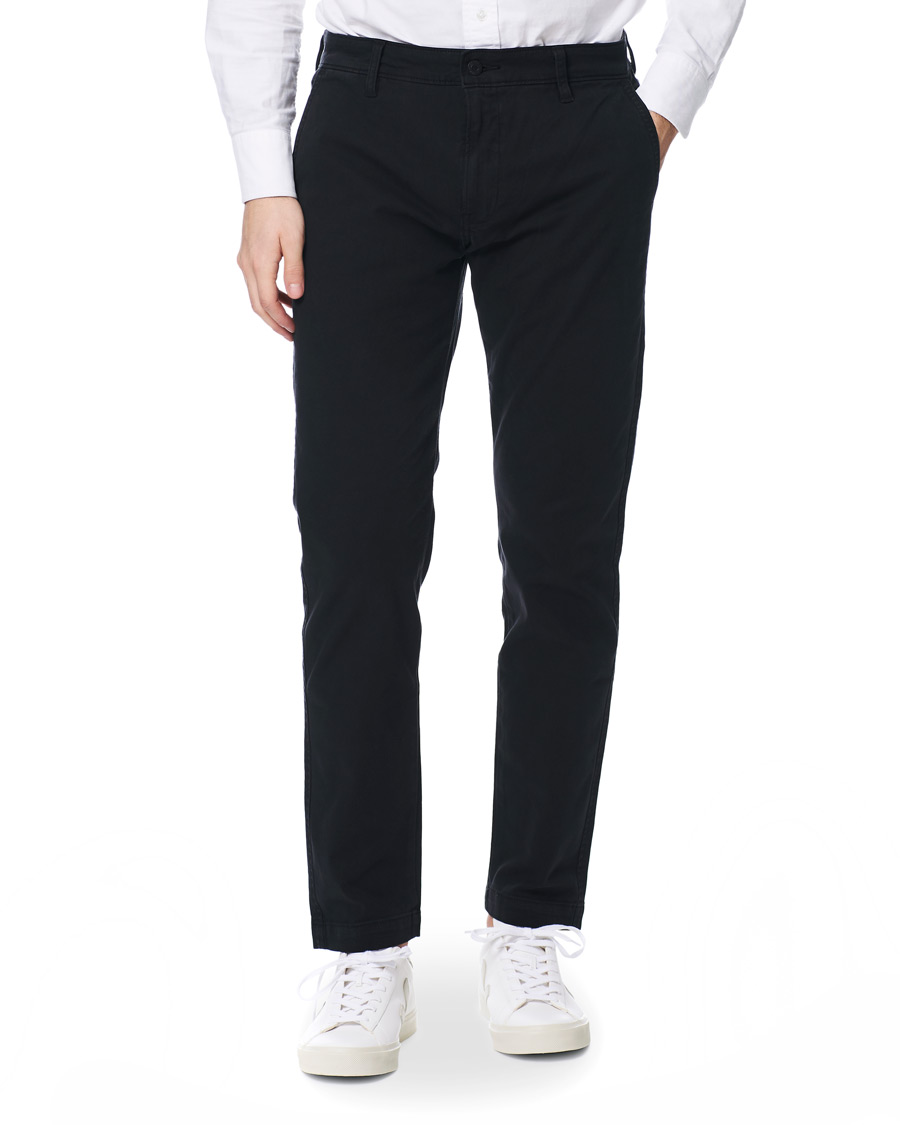 Mies | Housut | Levi's | Garment Dyed Stretch Chino Mineral Black