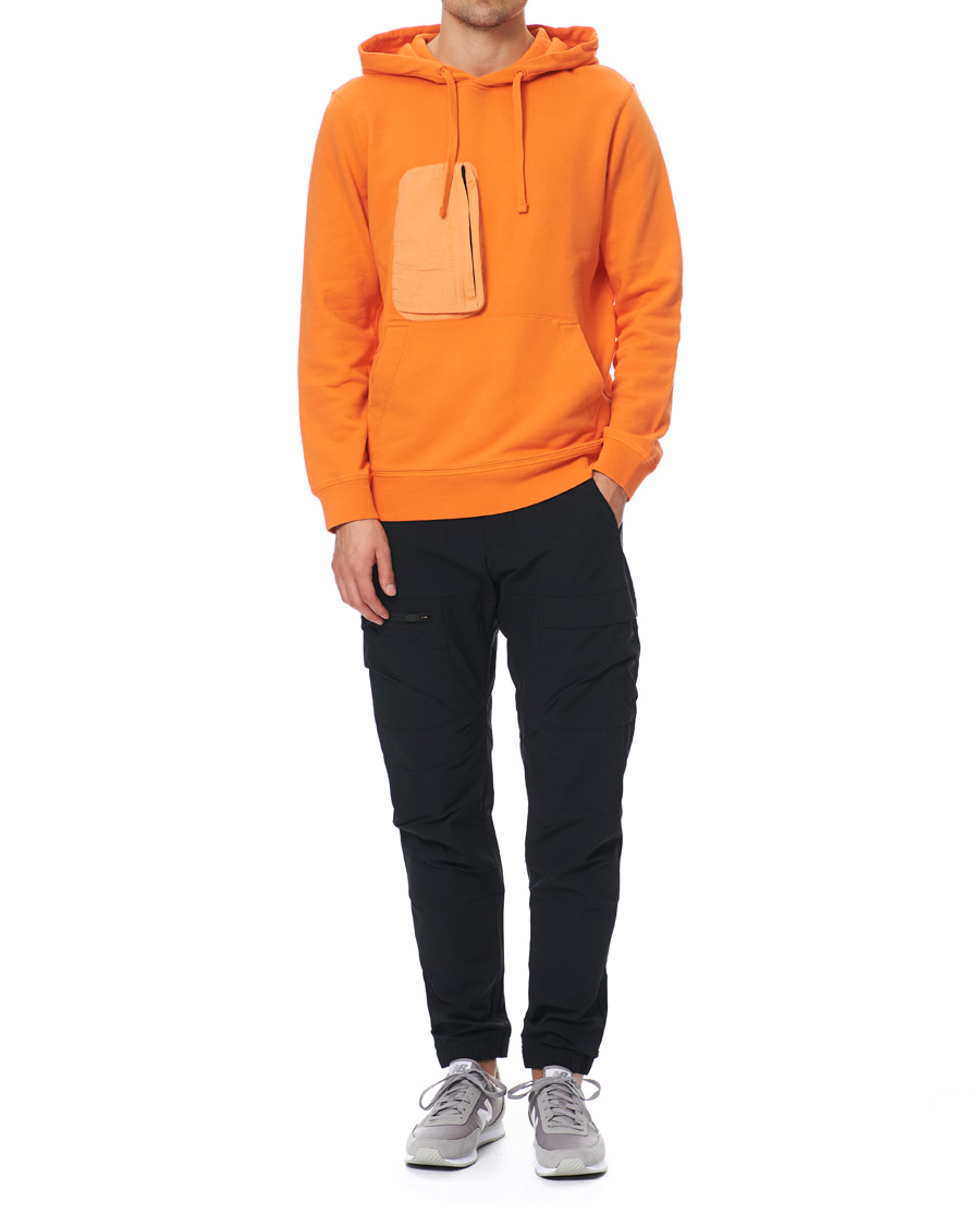 Mies | Puserot | Peak Performance | Combined Hoodie Orange