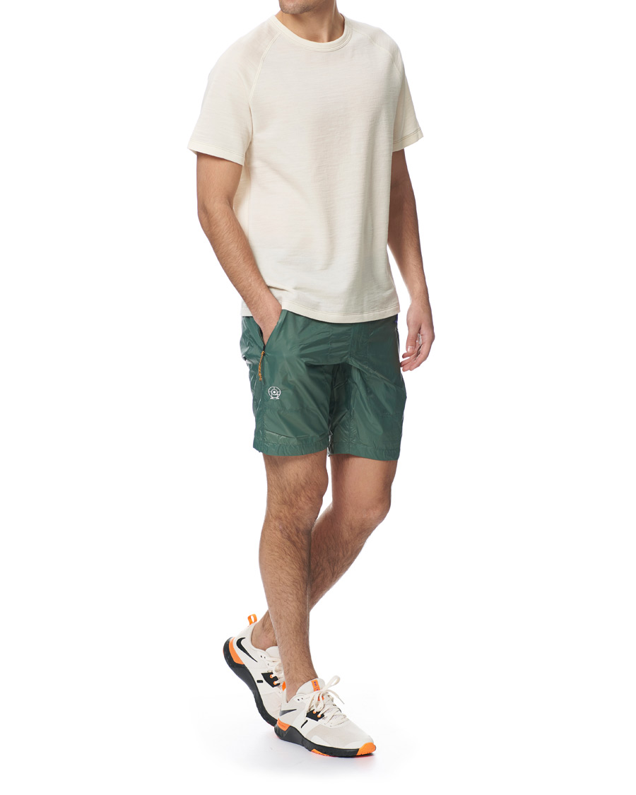 Mies | Shortsit | Peak Performance | Ben Gorham Windbreaker Shorts Green