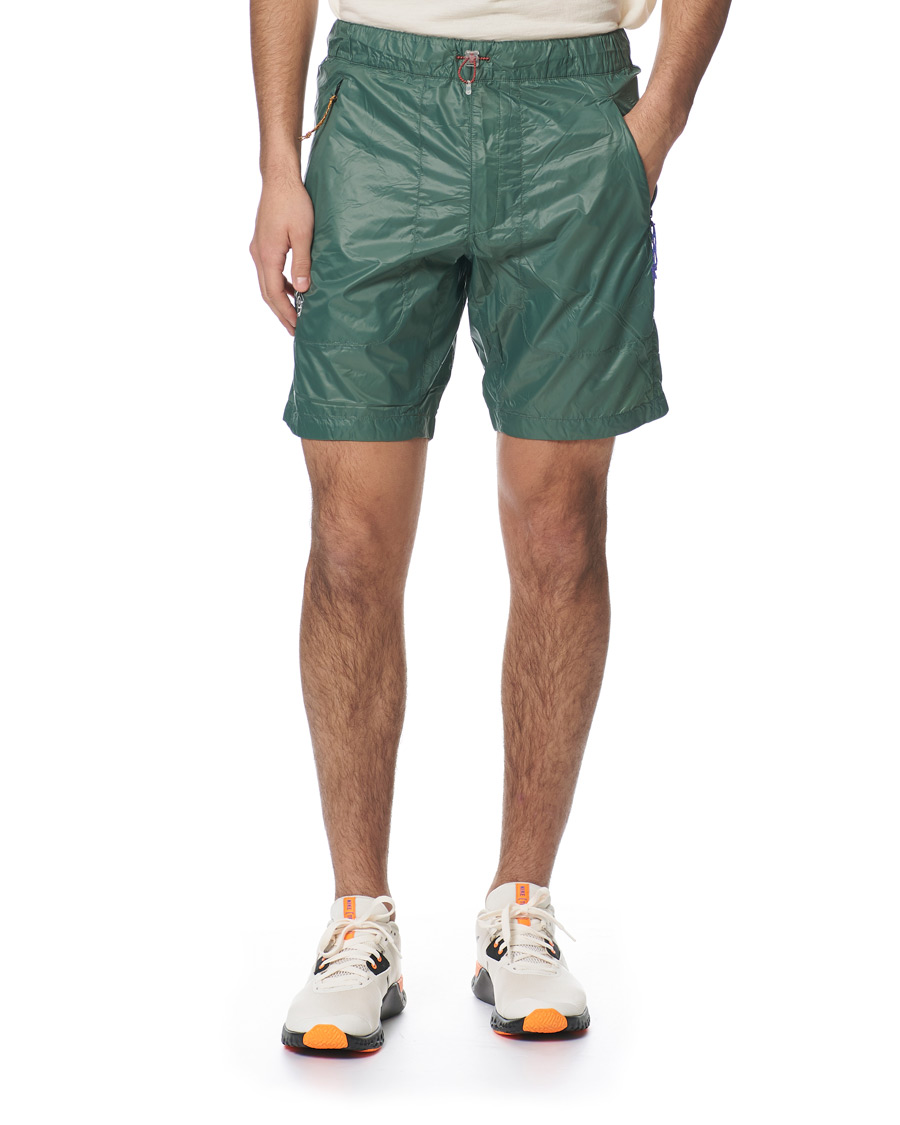 Mies | Shortsit | Peak Performance | Ben Gorham Windbreaker Shorts Green