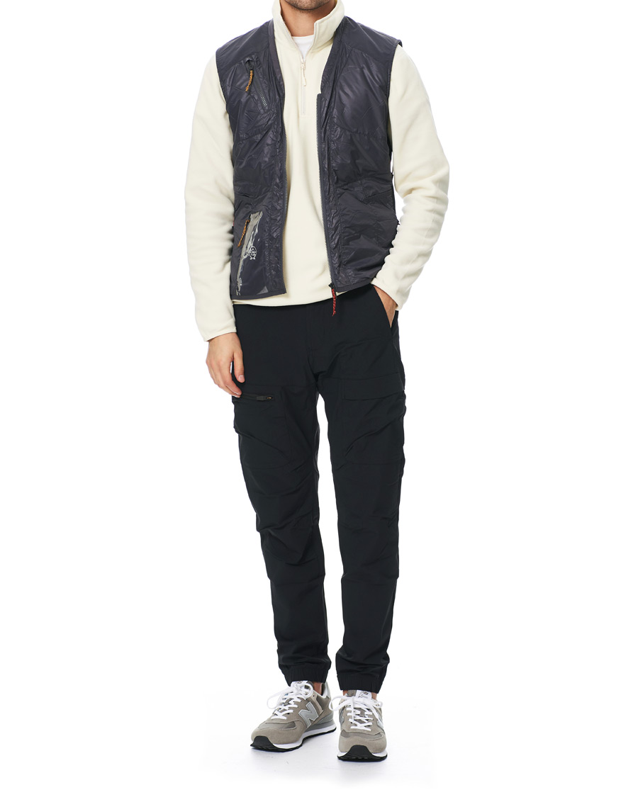 Mies | Takit | Peak Performance | Ben Gorham Windbreaker Vest Grey