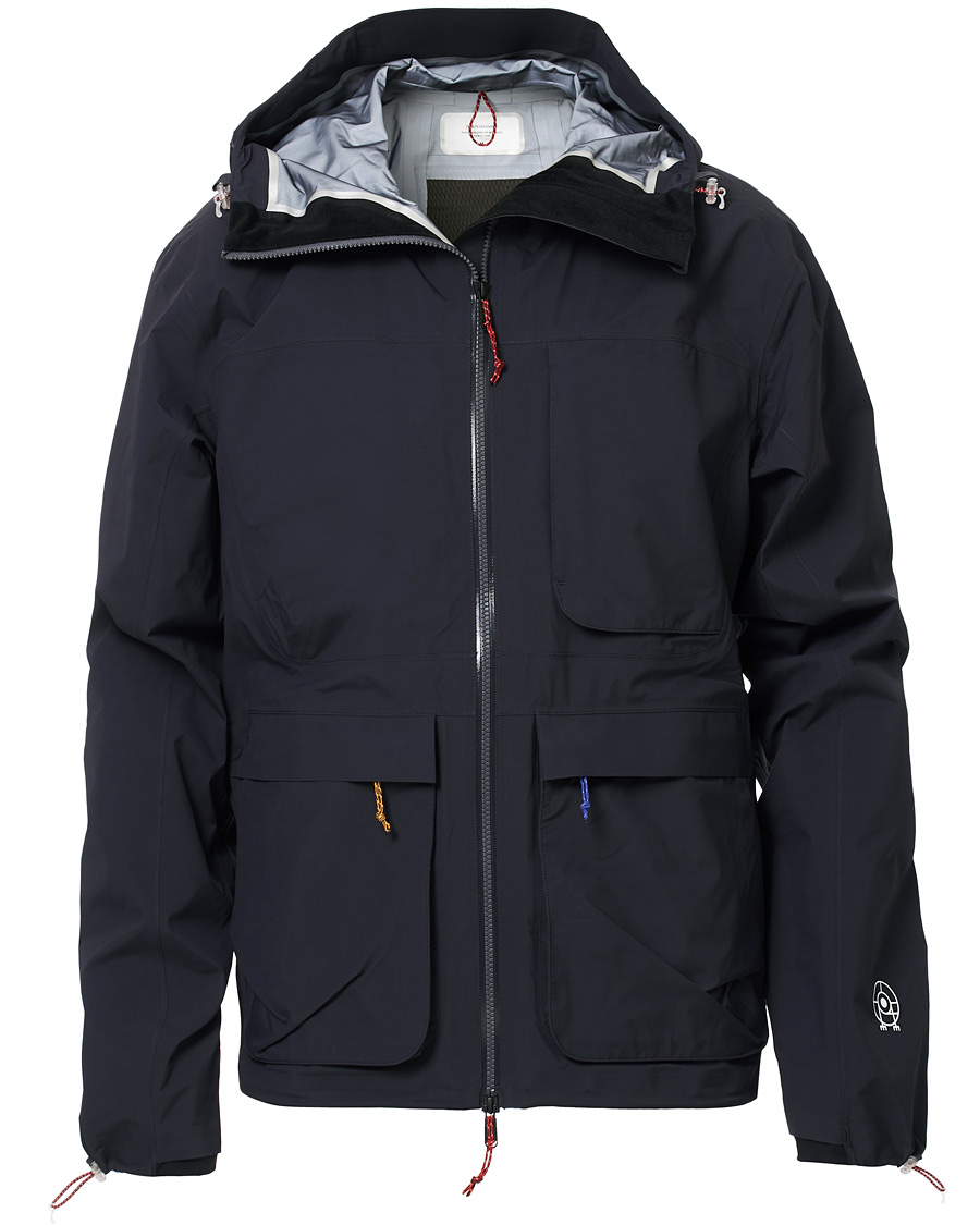 Mies | Takit | Peak Performance | Ben Gorham Gore Tex Jacket Dark Grey