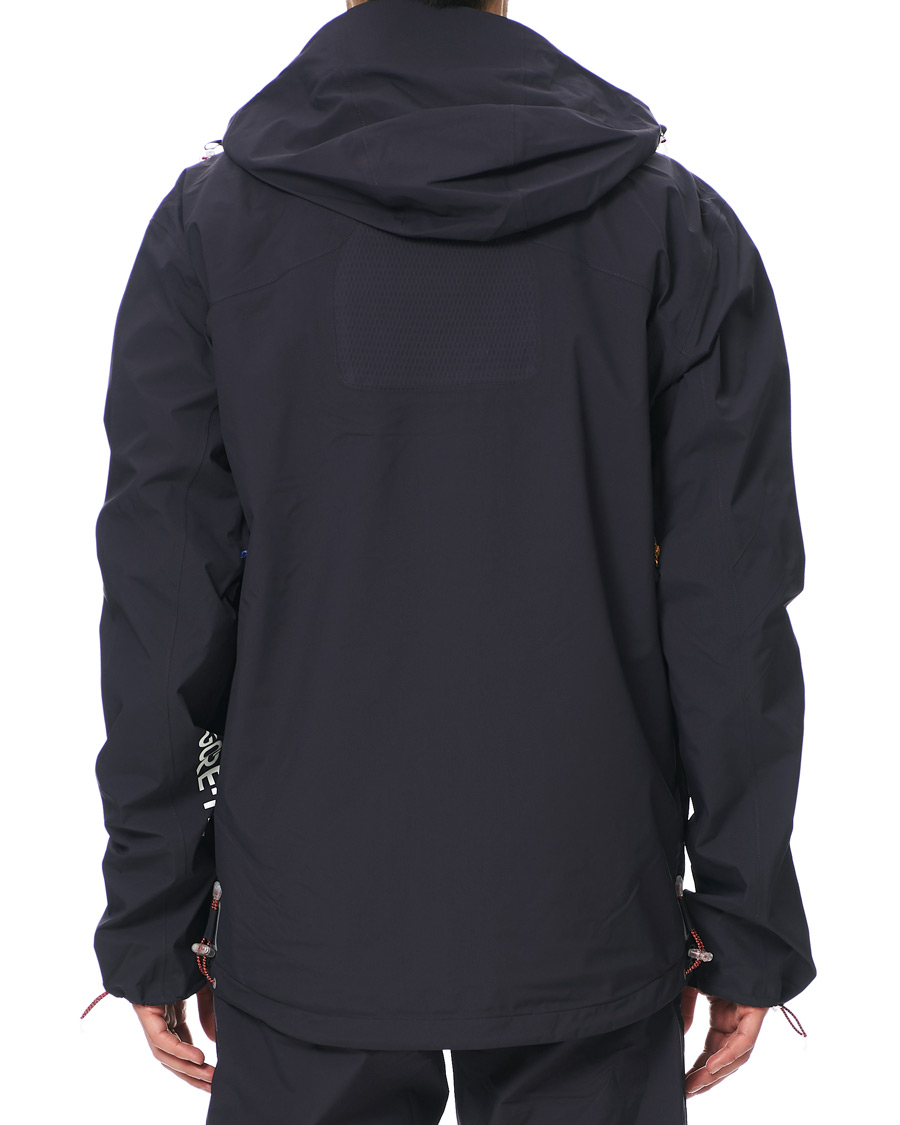 Mies | Takit | Peak Performance | Ben Gorham Gore Tex Jacket Dark Grey