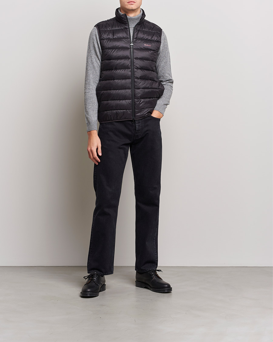 Mies | Ulkoliivit | Barbour Lifestyle | Bretby Lightweight Down Gilet Black