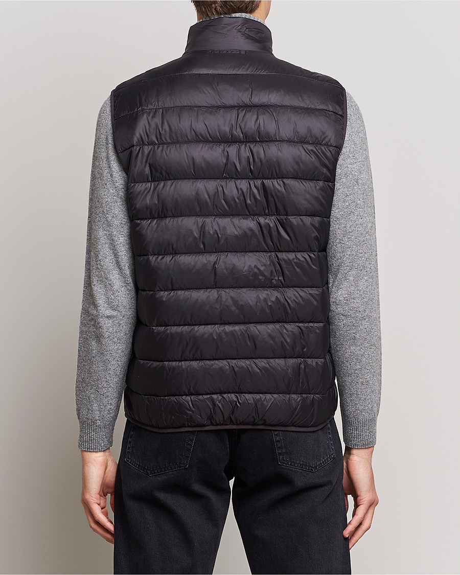 Mies | Ulkoliivit | Barbour Lifestyle | Bretby Lightweight Down Gilet Black