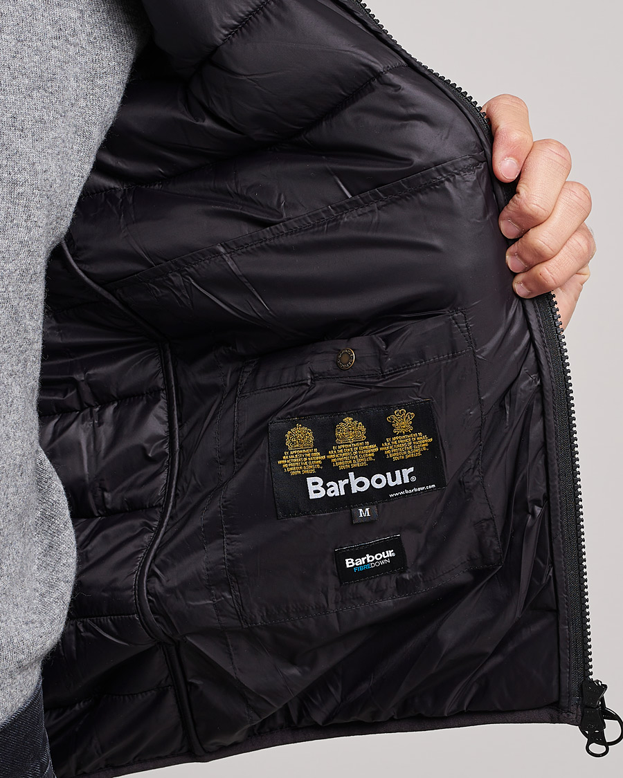 Mies | Ulkoliivit | Barbour Lifestyle | Bretby Lightweight Down Gilet Black