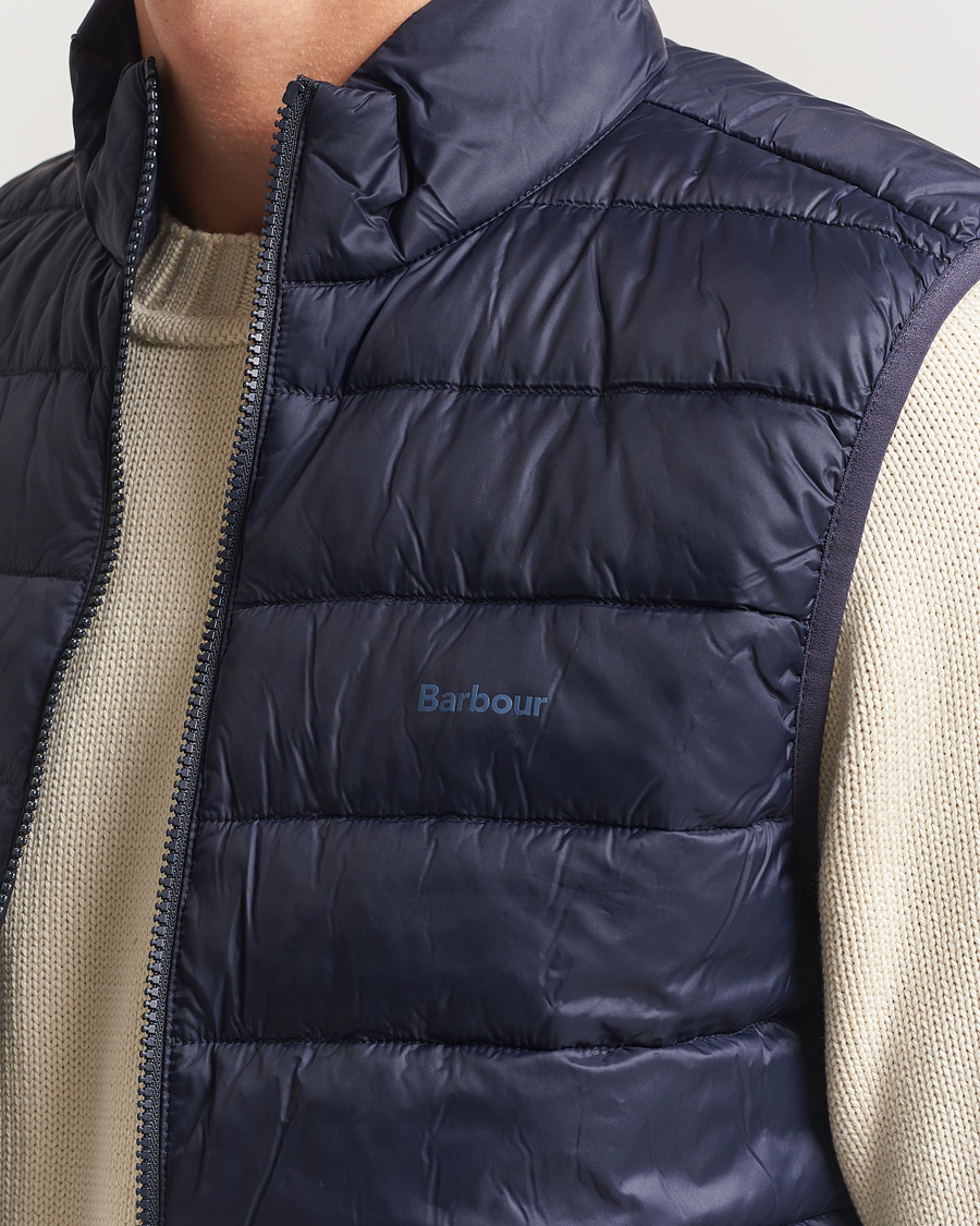 Mies | Ulkoliivit | Barbour Lifestyle | Bretby Lightweight Down Gilet Navy