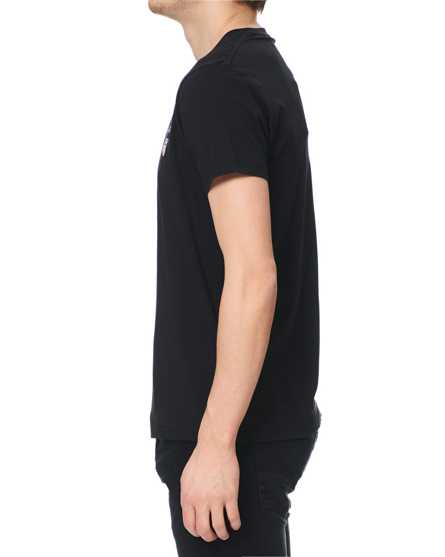 Mies | T-paidat | GANT | Medium Shield Tee Black