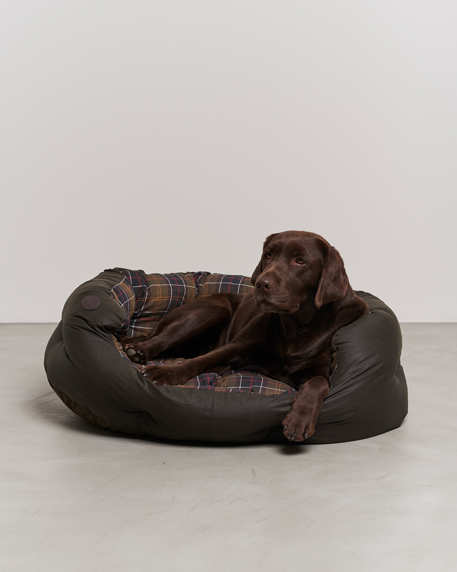 Mies |  | Barbour Heritage | Wax Cotton Dog Bed 35' Olive