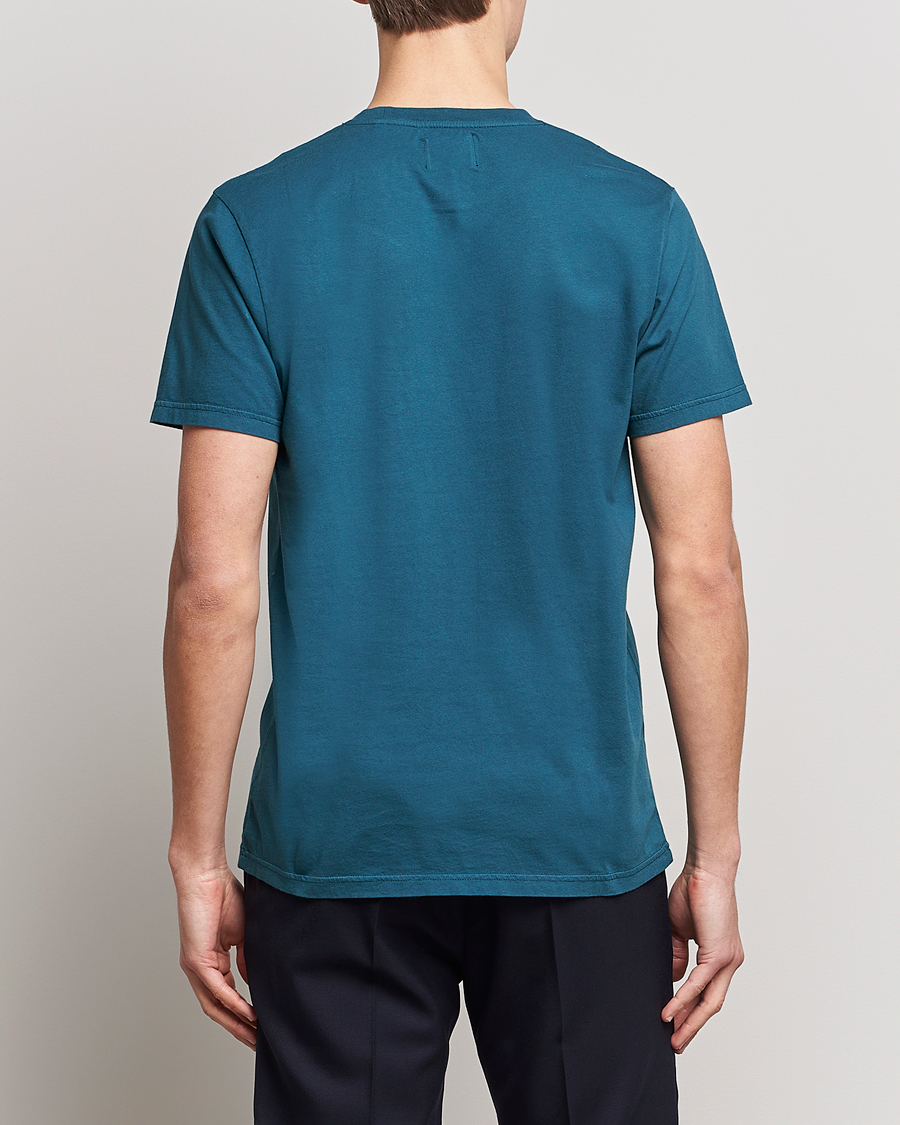 Mies | Wardrobe Basics | Colorful Standard | Classic Organic T-Shirt Ocean Green
