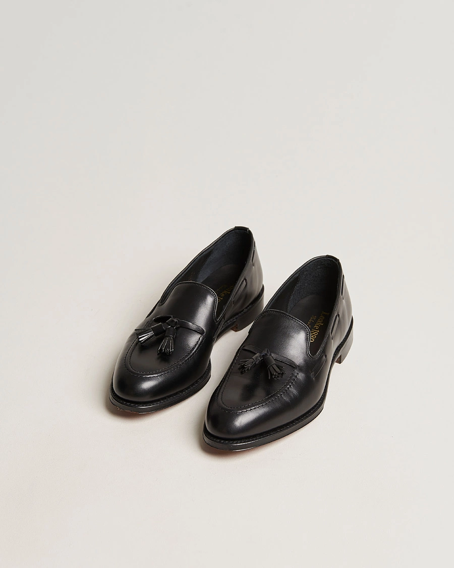 Mies | Käsintehdyt kengät | Loake 1880 | Russell Tassel Loafer Black Calf