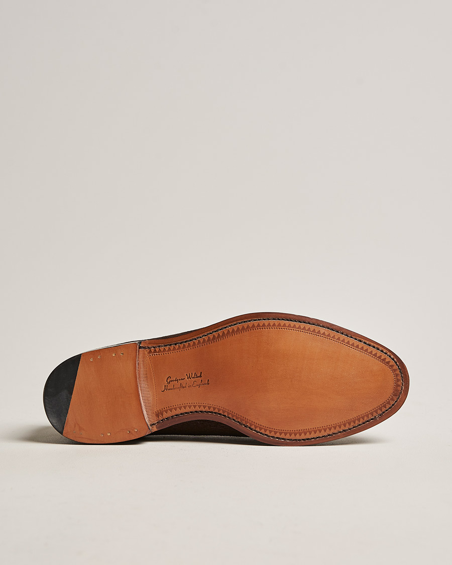 Mies | Loaferit | Loake 1880 | Russell Tassel Loafer Chocolate Brown Suede