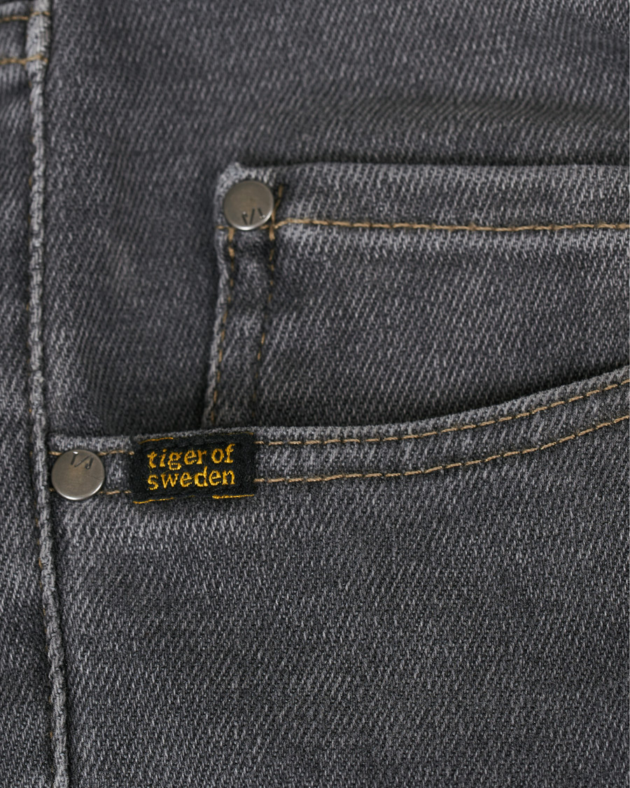 Mies | Farkut | Tiger of Sweden Jeans | Slim Trip Organic Cotton Stretch Jeans Grey