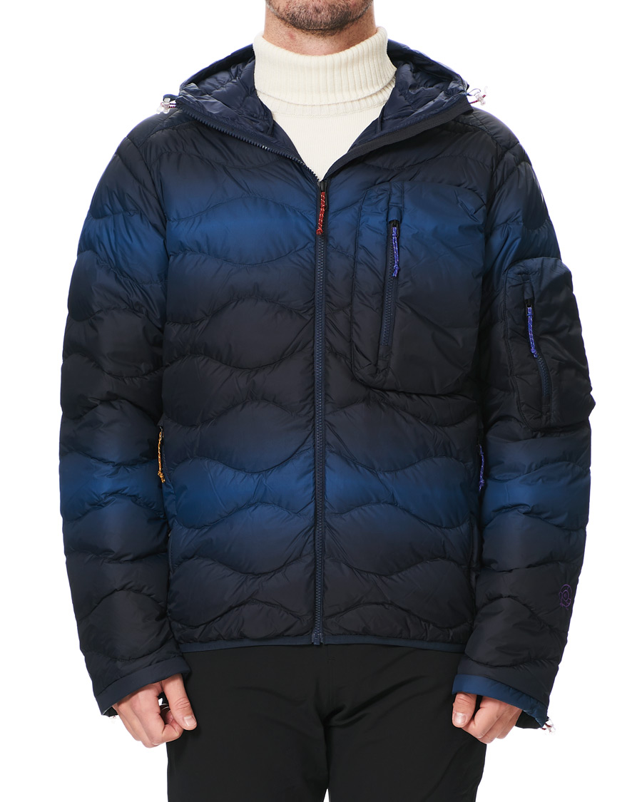 Mies | Takit | Peak Performance | Ben Gorham Helium Hooded Jacket Blue Pattern