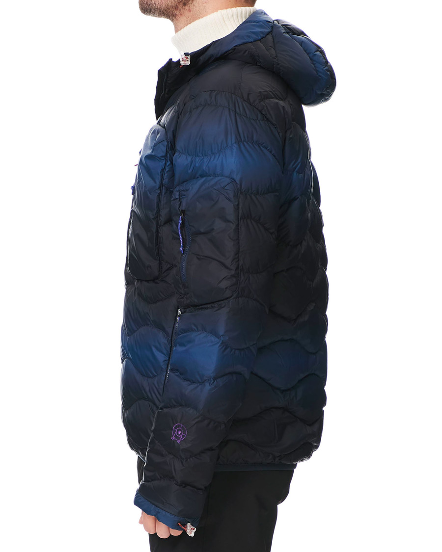 Mies | Takit | Peak Performance | Ben Gorham Helium Hooded Jacket Blue Pattern
