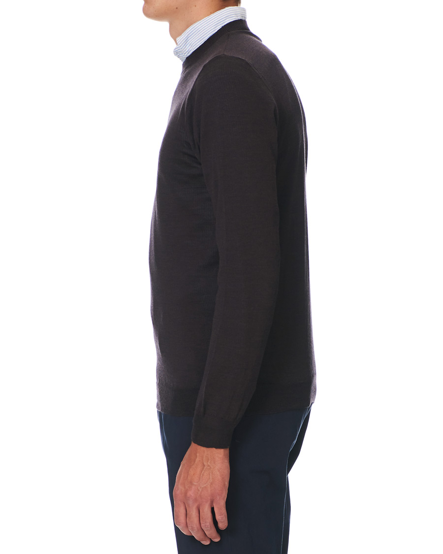 Mies | Puserot | Oscar Jacobson | Custer Extra Fine Merino Crew Neck Brown