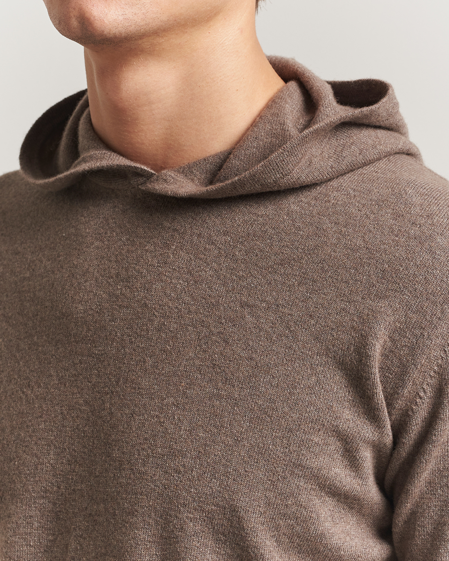 Mies | Puserot | Oscar Jacobson | Pascal Wool/Cashmere Hoodie Light Brown