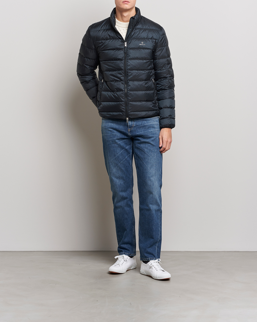 Mies | Takit | GANT | The Light Down Jacket Black