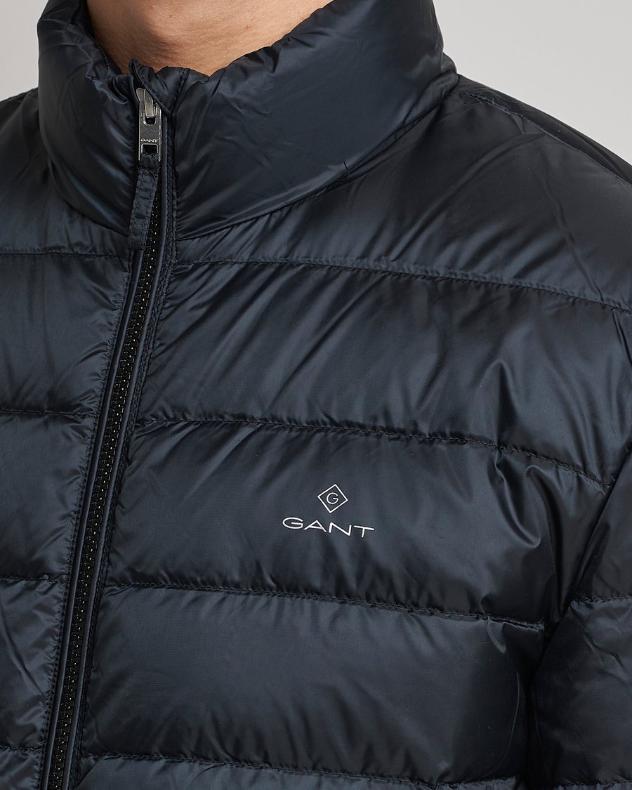 Mies | Takit | GANT | The Light Down Jacket Black