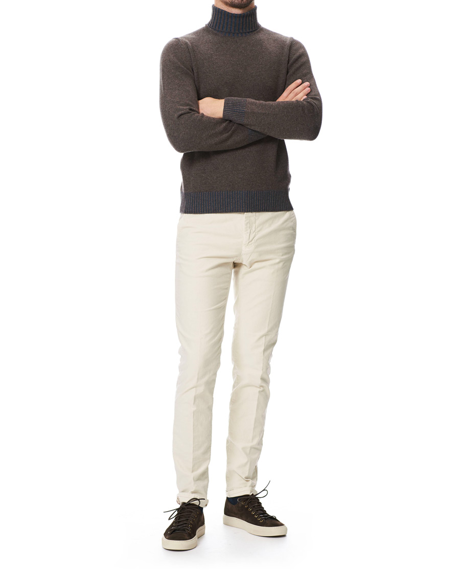 Mies | Housut | Incotex | Slim Fit Garment Dyed Washed Slacks Off White