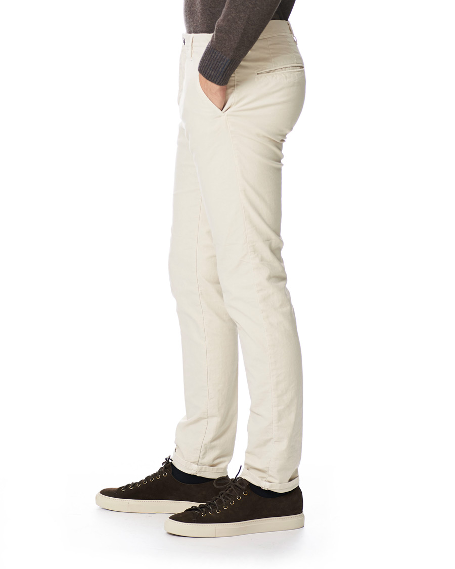 Mies | Housut | Incotex | Slim Fit Garment Dyed Washed Slacks Off White