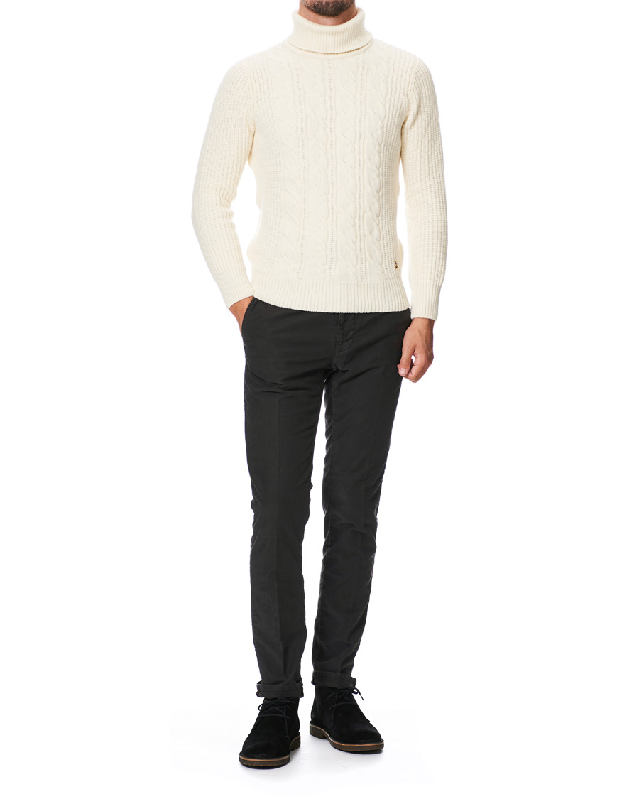 Mies | Housut | Incotex | Slim Fit Garment Dyed Washed Slacks Black