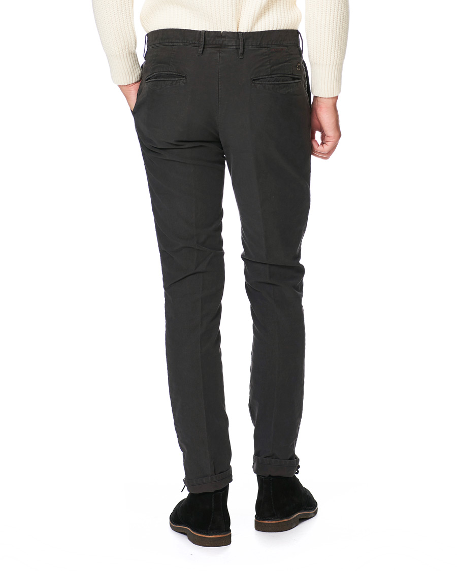 Mies | Housut | Incotex | Slim Fit Garment Dyed Washed Slacks Black