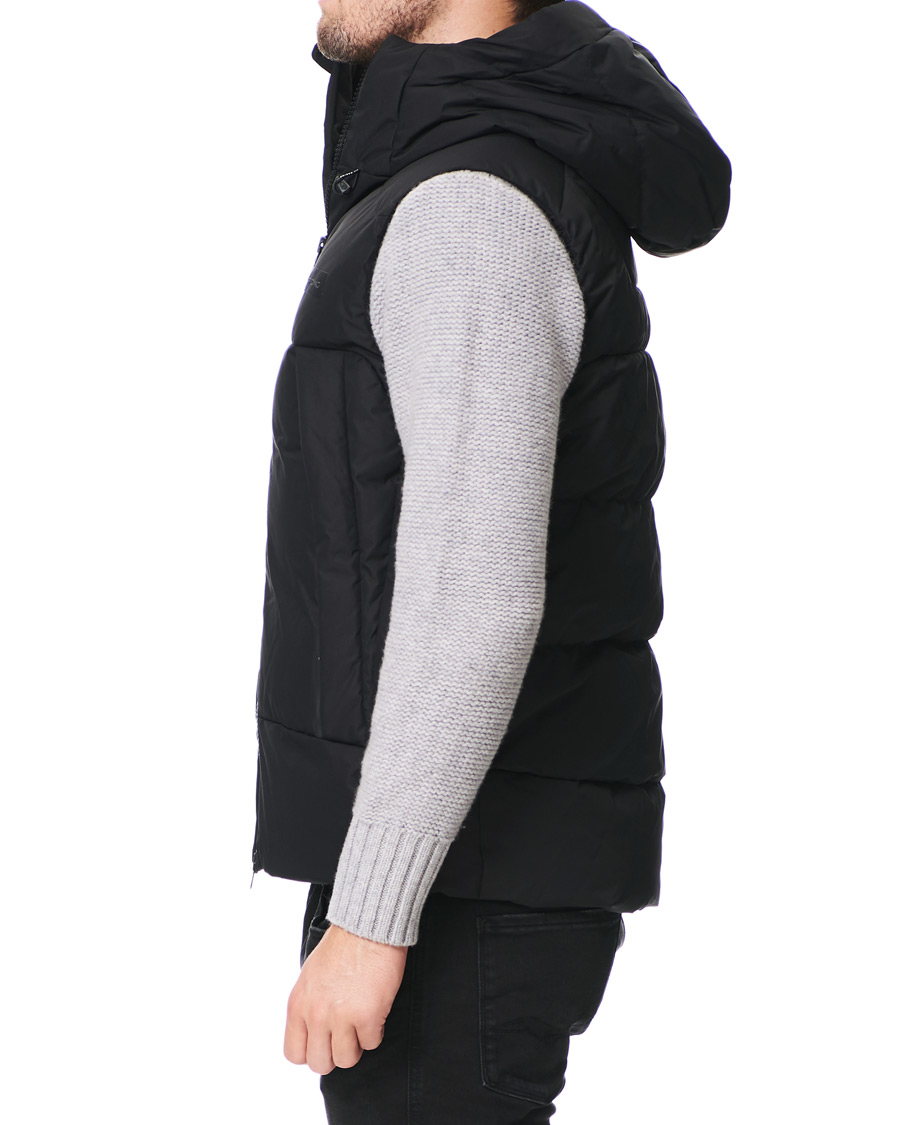 Mies | Takit | Sail Racing | Artic Down Hooded Vest Carbon