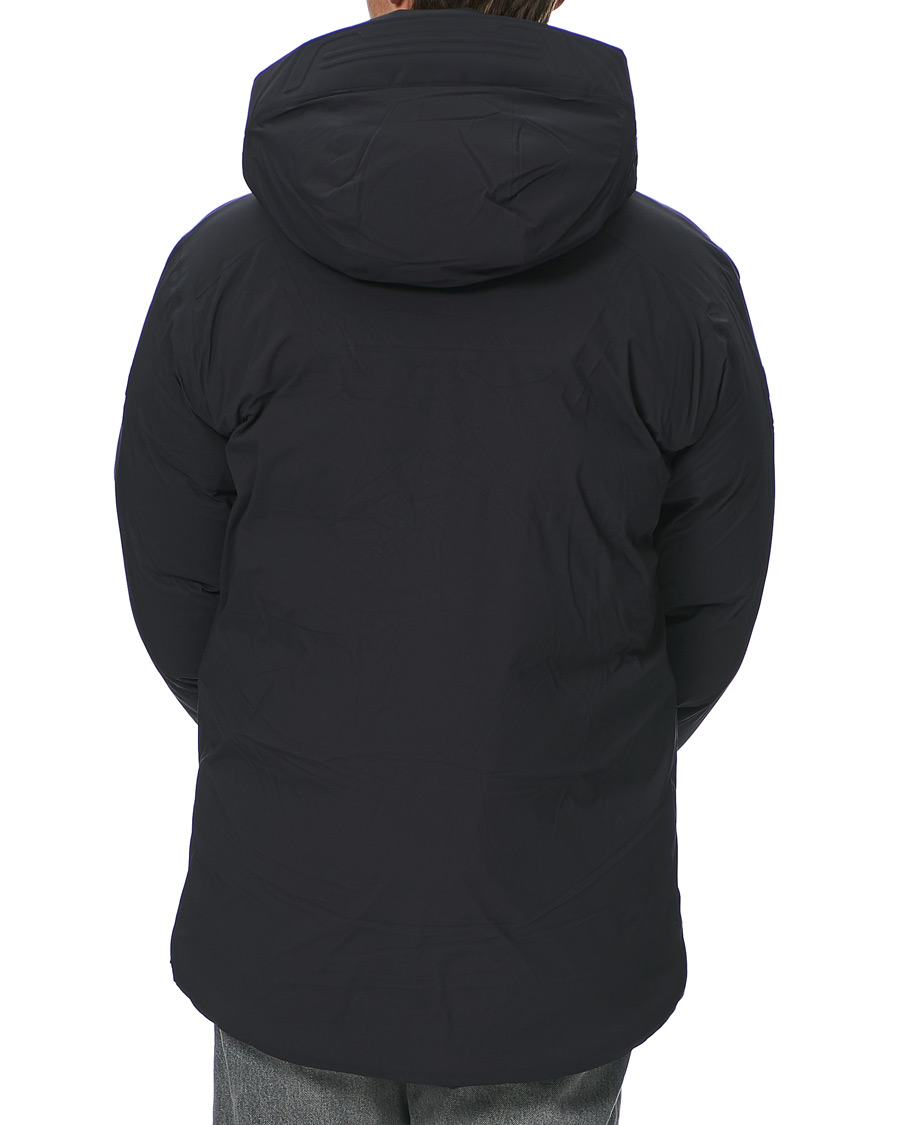 Mies | Takit | Sail Racing | Black Ice Gore-Tex Down Hooded Jacket Carbon
