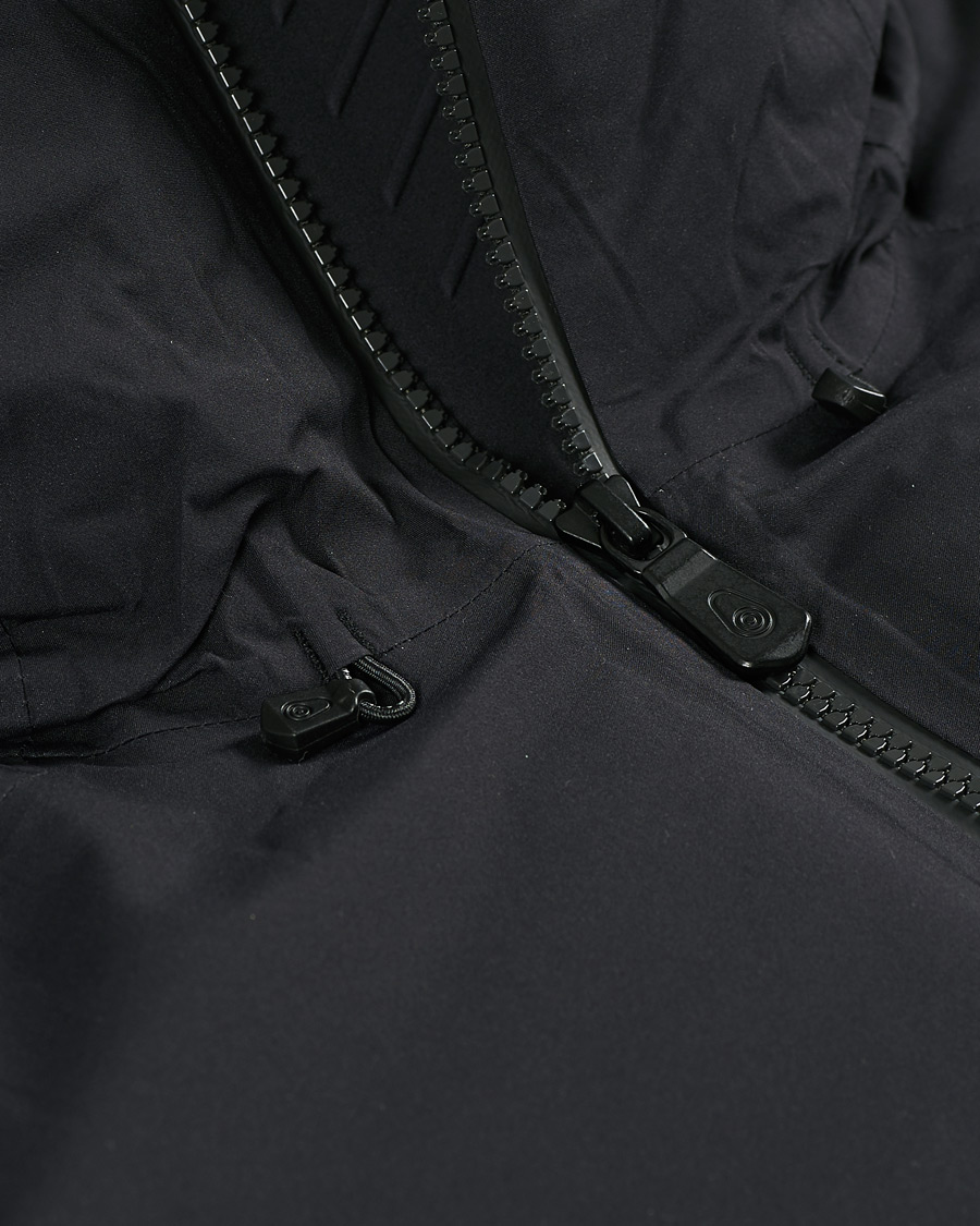 Mies | Takit | Sail Racing | Black Ice Gore-Tex Down Hooded Jacket Carbon