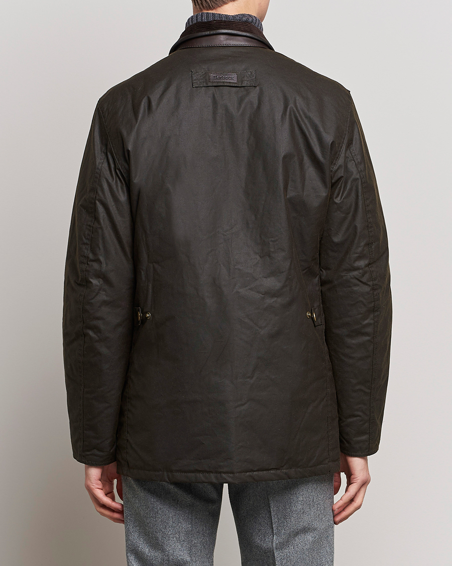 Mies | Takit | Barbour Lifestyle | Hereford Wax Jacket Olive