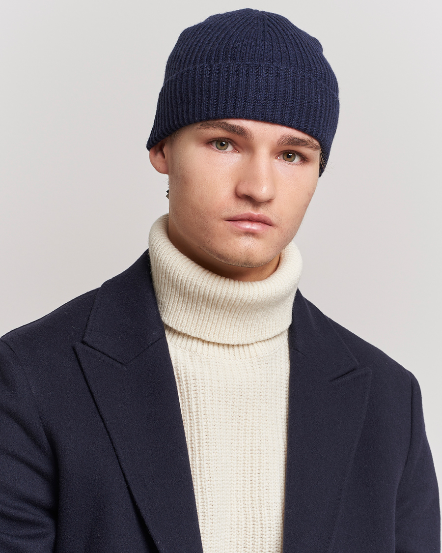 Mies | Pipot | Johnstons of Elgin | Cashmere Ribbed Hat Navy