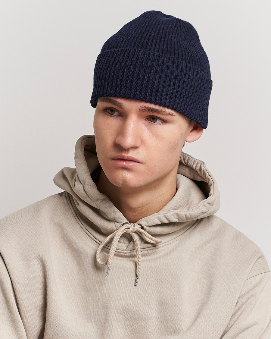 Mies | Pipot | Colorful Standard | Merino Wool Beanie Navy Blue