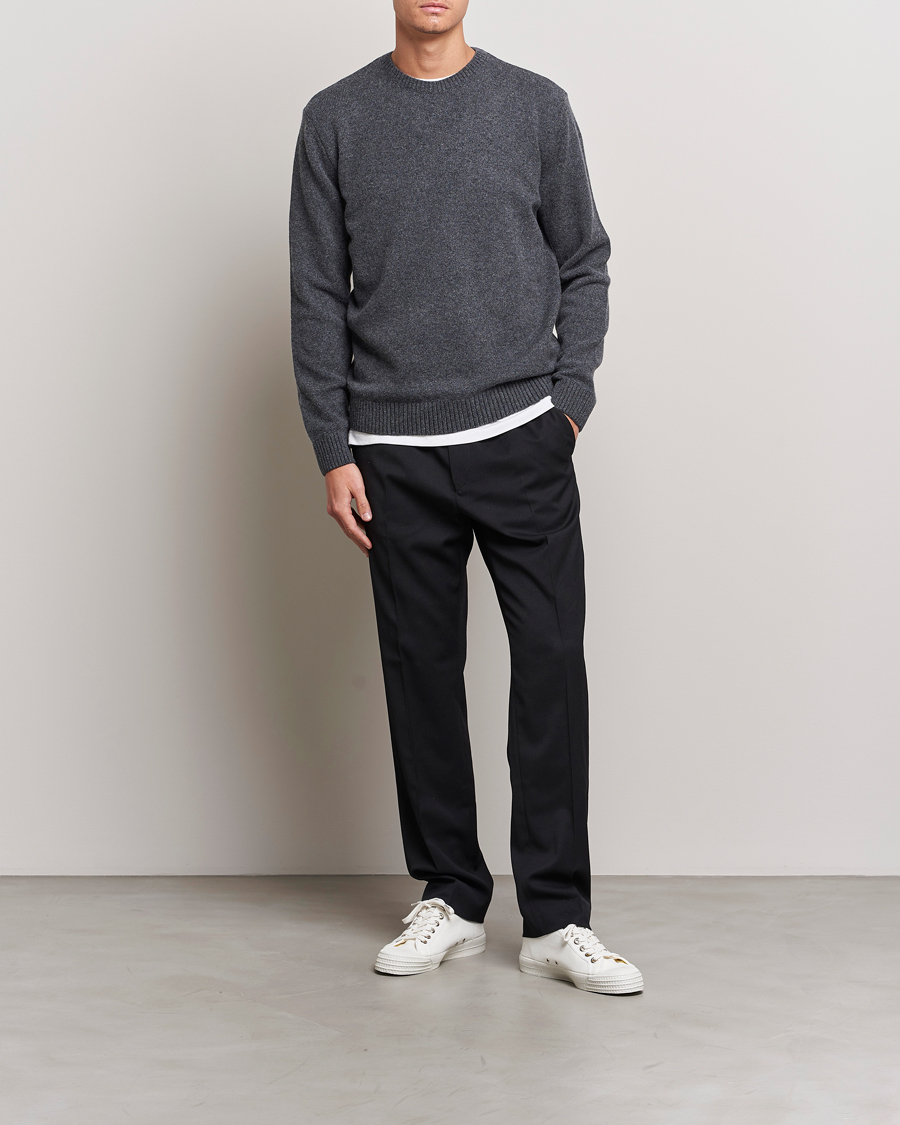 Mies | Puserot | Colorful Standard | Classic Merino Wool Crew Neck Lava Grey