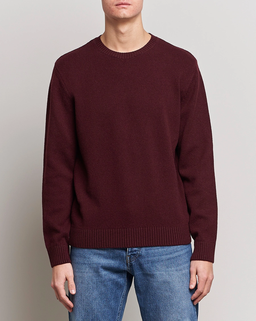 Mies | Neuleet | Colorful Standard | Classic Merino Wool Crew Neck Oxblood Red
