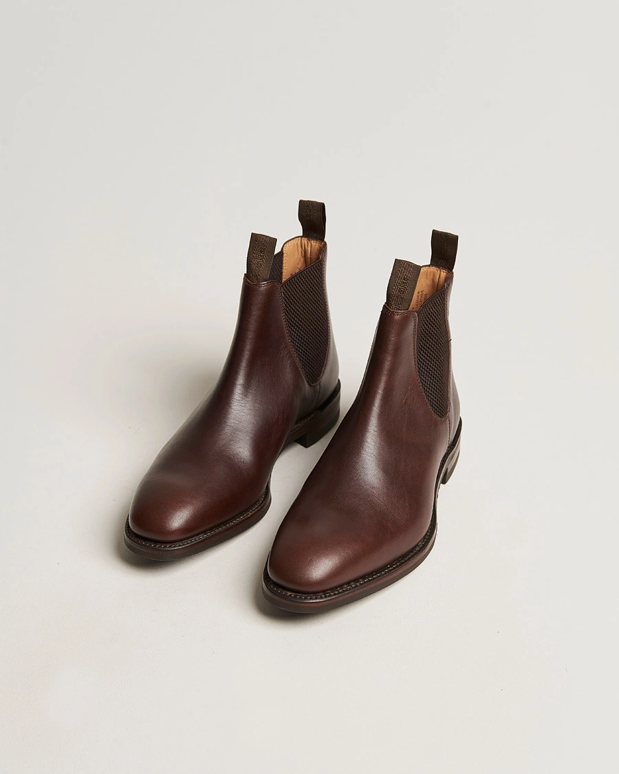 Mies | Käsintehdyt kengät | Loake 1880 | Chatsworth Chelsea Boot Dk Brown Waxy Calf