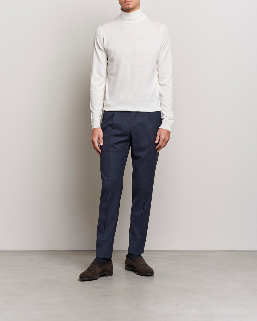 Mies | Puserot | John Smedley | Cherwell Extra Fine Merino Rollneck Snow White