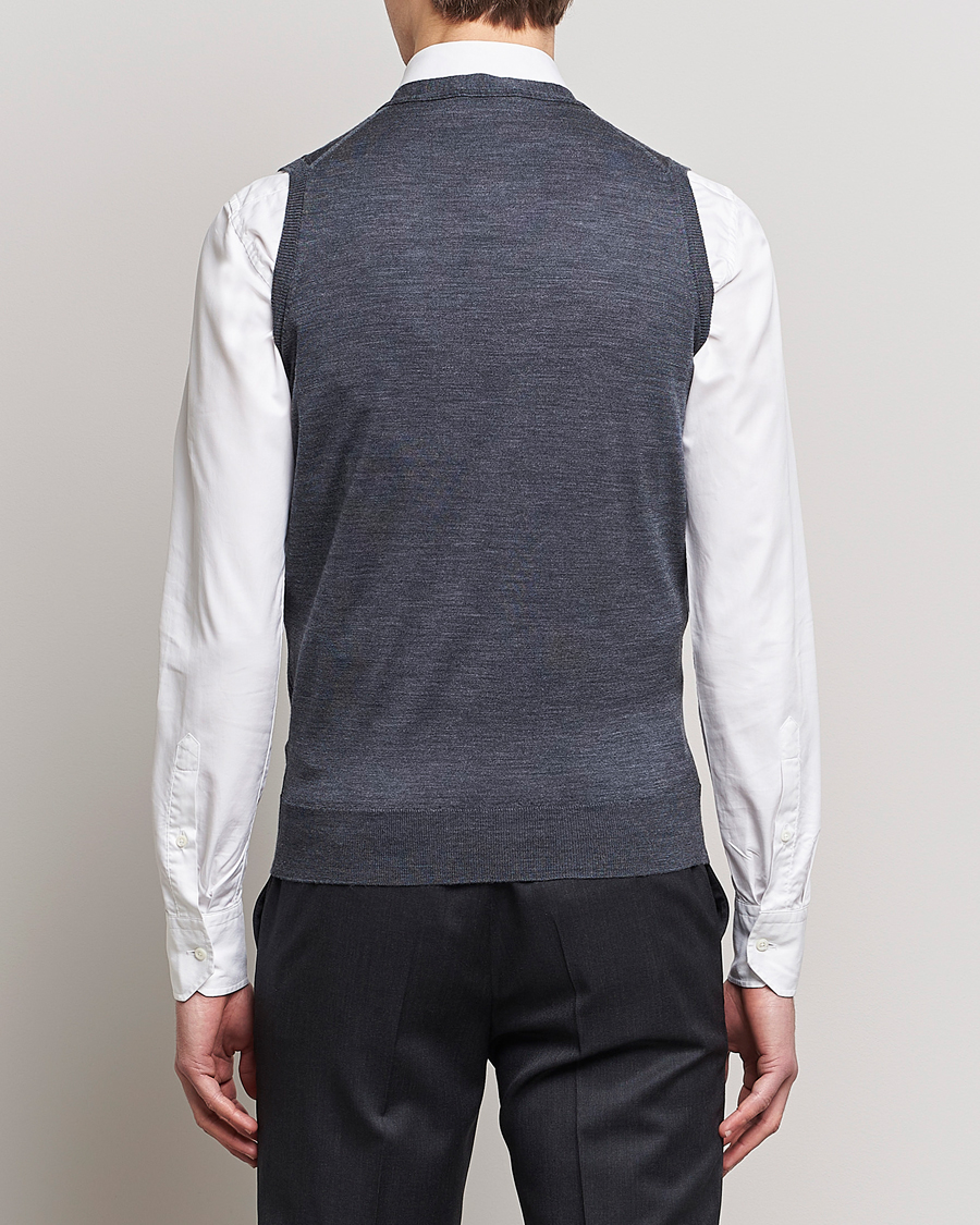 Mies | Puserot | John Smedley | Huntswood Slim Fit Waistcoat Charcoal