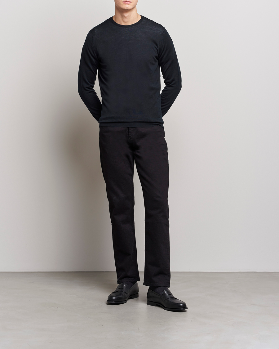 Mies | Puserot | John Smedley | Lundy Extra Fine Merino Crew Neck Black