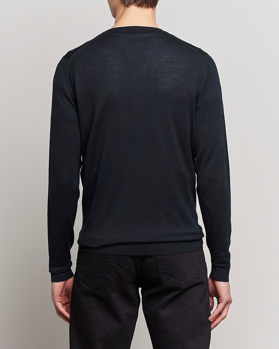 Mies | Puserot | John Smedley | Lundy Extra Fine Merino Crew Neck Black