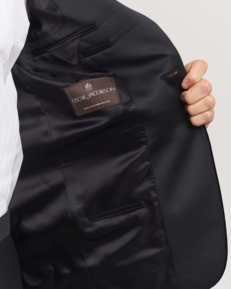 Mies | Pikkutakit | Oscar Jacobson | Frampton Velvet Tuxedo Blazer Black