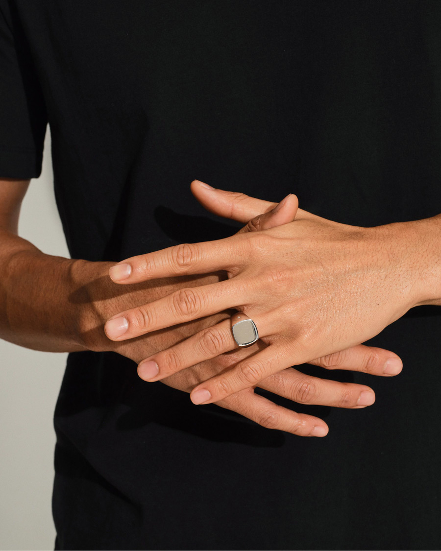 Mies | Korut | Tom Wood | Cushion Polished Ring Silver
