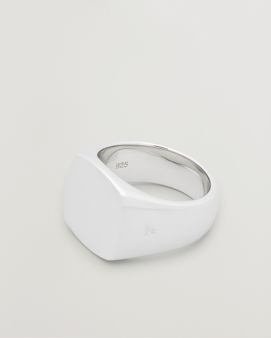 Mies | Korut | Tom Wood | Cushion Polished Ring Silver