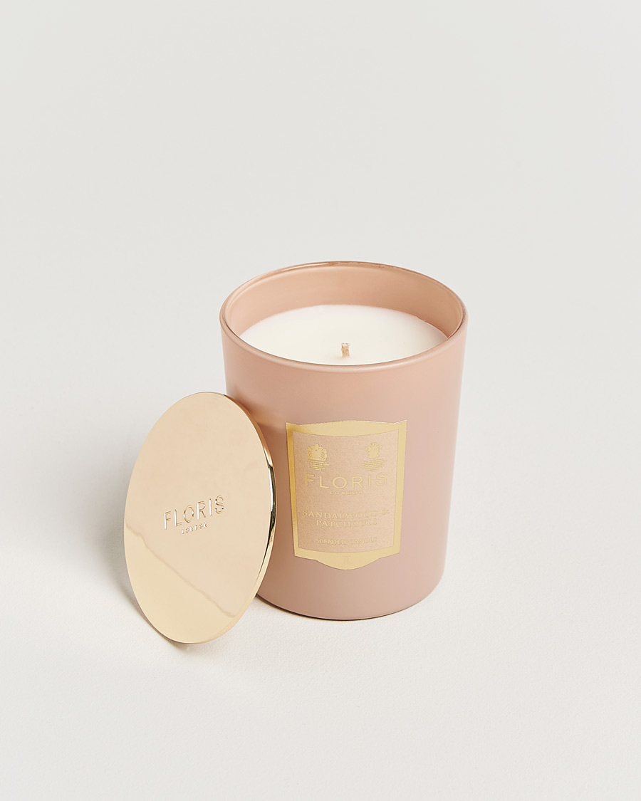 Mies | Tuoksukynttilät | Floris London | Scented Candle Sandalwood & Patchouli 175g