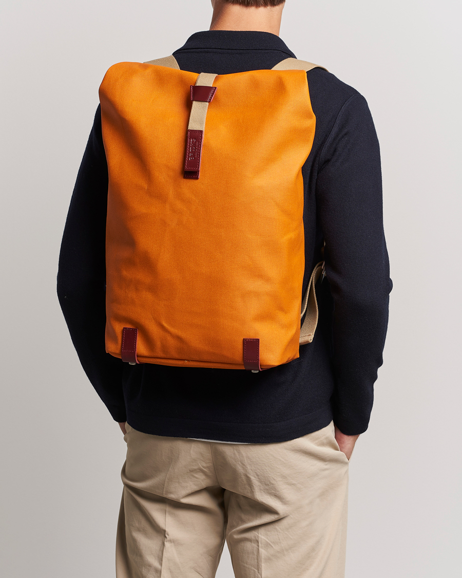 Mies | Laukut | Brooks England | Pickwick Cotton Canvas 26L Backpack Goose Beak/Maroon