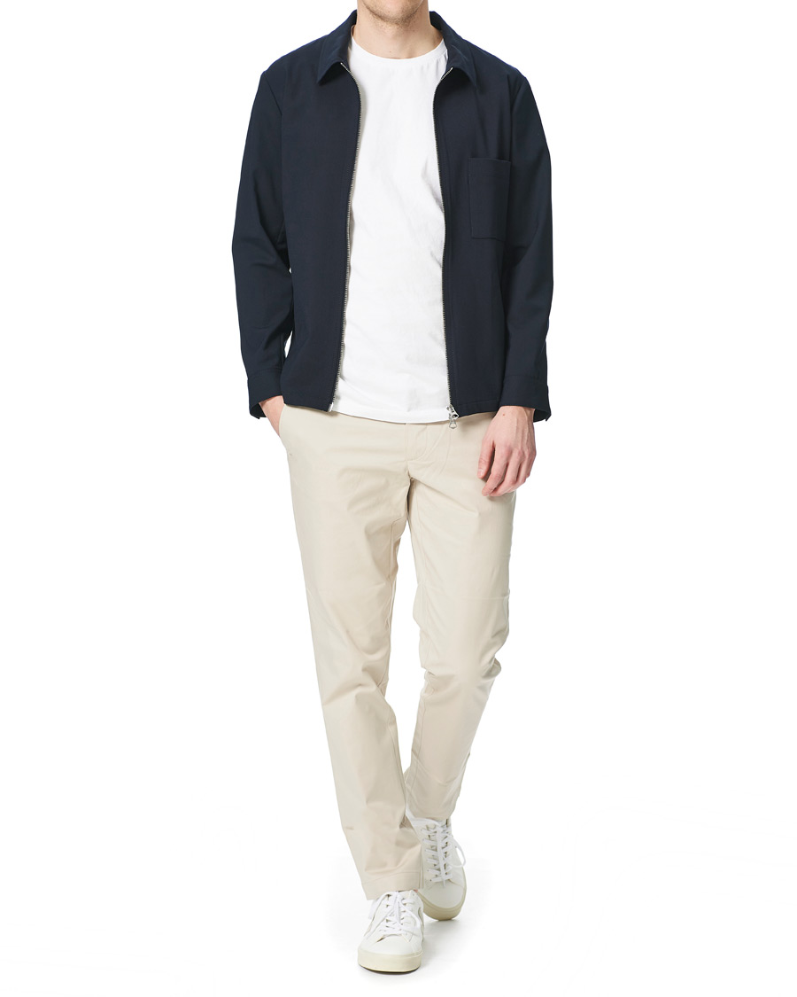 Mies | Housut | J.Lindeberg | Chaze Super Satin Strech Chinos Sand Grey