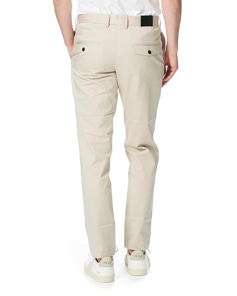 Mies | Housut | J.Lindeberg | Chaze Super Satin Strech Chinos Sand Grey