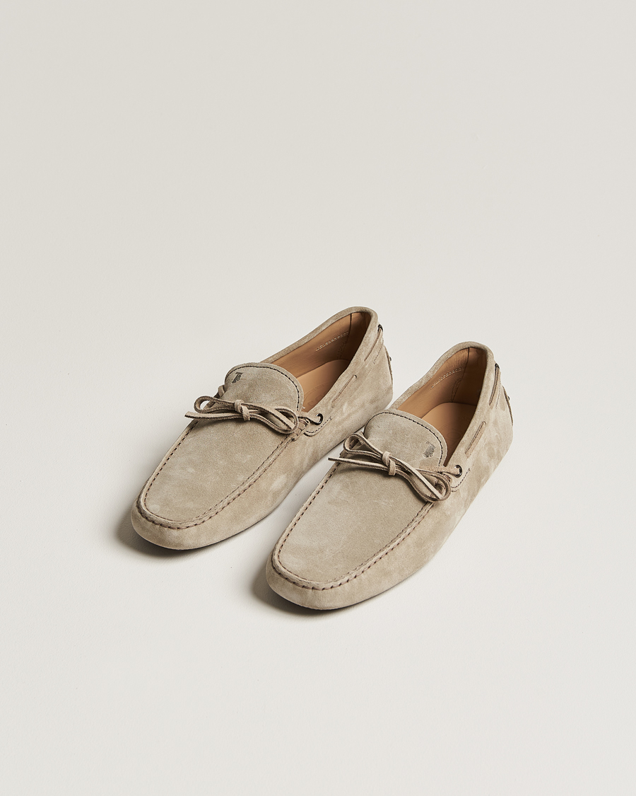 Mies | Tod's Lacetto Gommino Carshoe Taupe Suede | Tod's | Lacetto Gommino Carshoe Taupe Suede