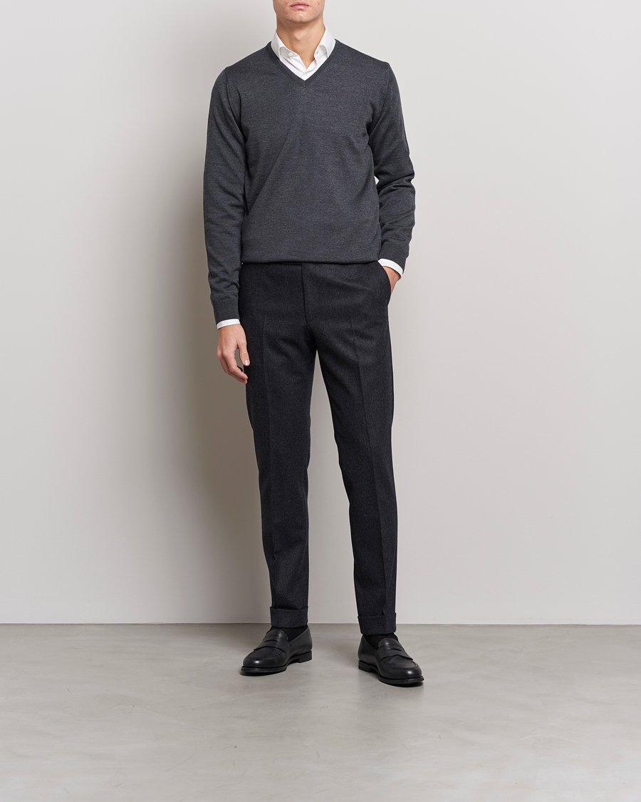 Mies | Puserot | Stenströms | Merino V-Neck Anthracite