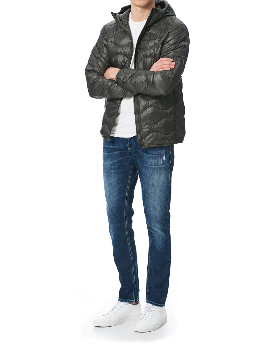 Mies | Takit | Peak Performance | Helium Hooded Jacket Black Olive